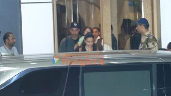 Photos: Ranbir Kapoor, Alia Bhatt, Neetu Singh and Soni Razdan snapped at Kalina airport