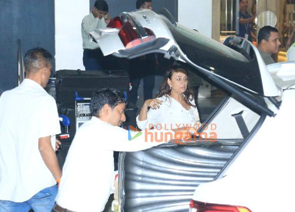 photos ranbir kapoor alia bhatt neetu singh and soni razdan snapped at kalina airport 2