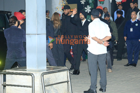 photos salman khan iulia vantur and diljit dosanjh snapped at kalina airport 3
