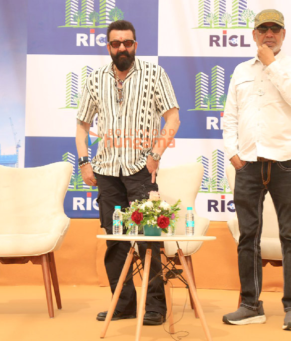 photos sanjay dutt snapped at bhumipujan event 2