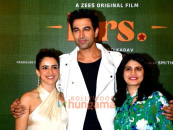 Photos: Sanya Malhotra, Nishant Dahiya and Arati Kadav snapped promoting their film Mrs. Photos: Sanya Malhotra, Nishant Dahiya and Arati Kadav snapped promoting their film Mrs.
