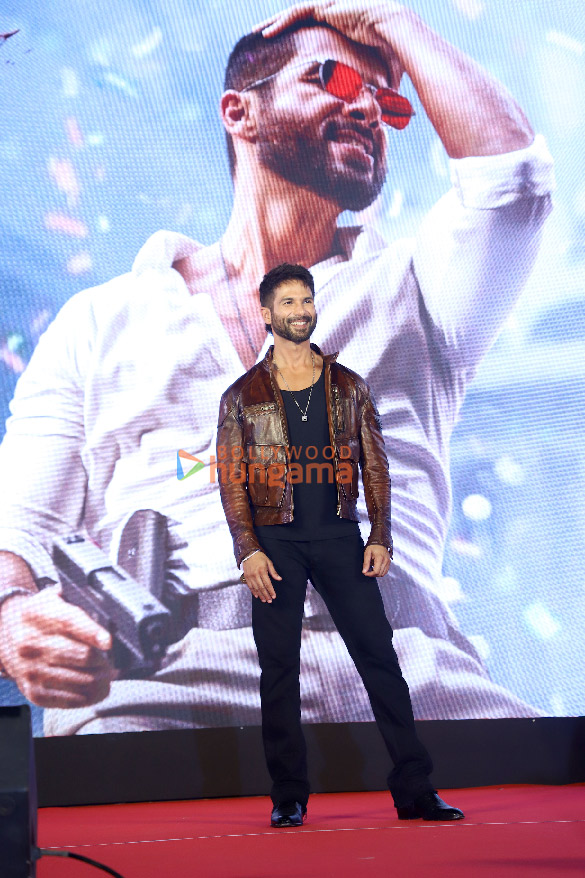 photos shahid kapoor siddharth roy kapur rosshan andrrews and umesh kr bansal snapped at deva teaser launch in mumbai 7
