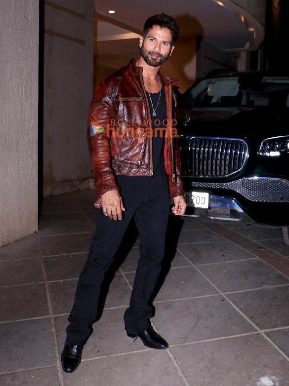 Photos: Shahid Kapoor snapped in Bandra | Parties & Events