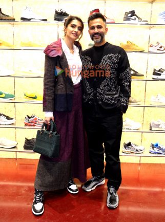 Photos: Sonam Kapoor Ahuja and Anand Ahuja snapped at an event