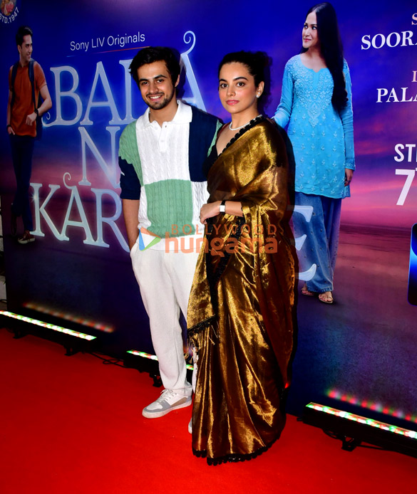 photos sooraj barjatya sara khan and others grace the premiere of bada naam karenge 1