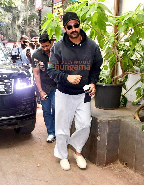 photos vicky kaushal snapped at krome studio in bandra 2 2