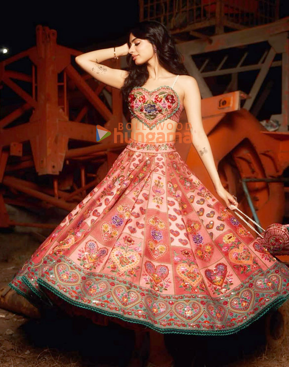 khushi kapoor 2 28
