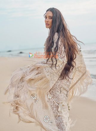 Celeb Photos Of Lisa Haydon