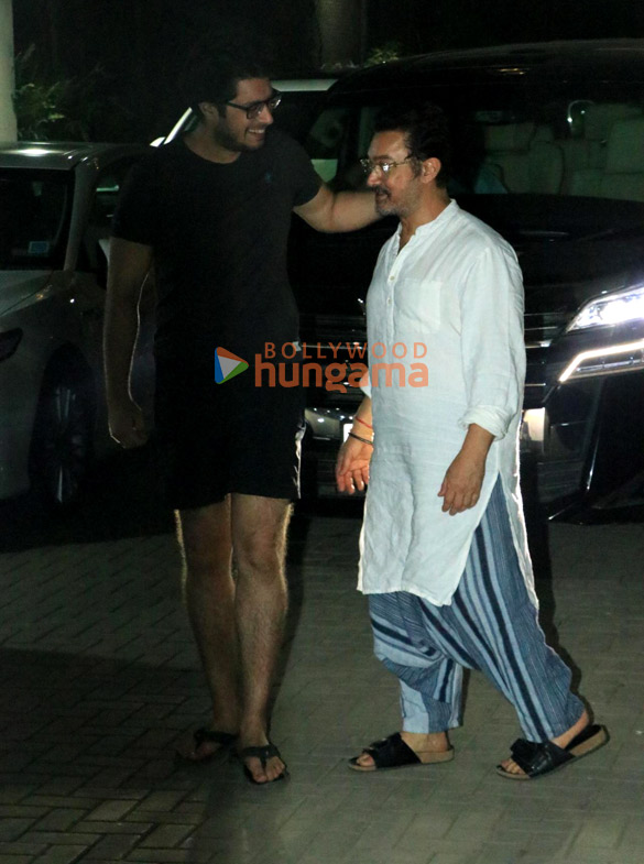photos aamir khan and junaid khan snapped in bandra 3