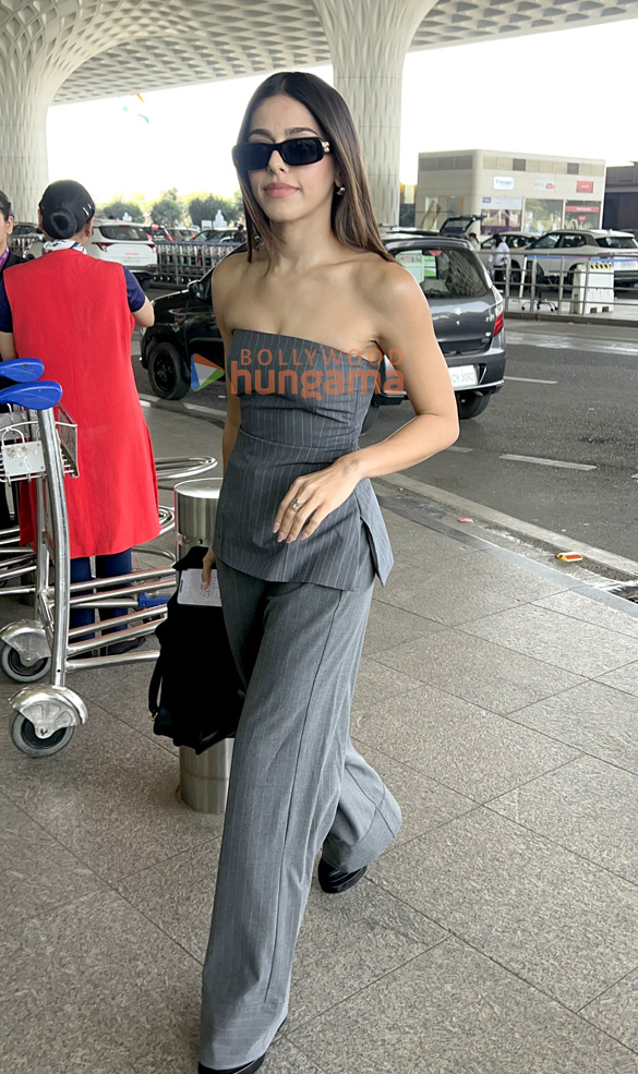 photos alaya f ravi kishan and orhan awatramani snapped at the airport 4