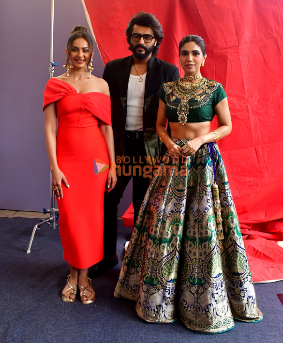 Photos: Arjun Kapoor, Bhumi Pednekar, Rakul Preet Singh snapped on promoting their film Mere Husband Ki Biwi on the sets of Indian Idol Photos: Arjun Kapoor, Bhumi Pednekar, Rakul Preet Singh snapped on promoting their film Mere Husband Ki Biwi on the sets of Indian Idol