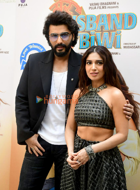Photos: Arjun Kapoor and Bhumi Pednekar snapped promoting Mere Husband Ki Biwi Photos: Arjun Kapoor and Bhumi Pednekar snapped promoting Mere Husband Ki Biwi