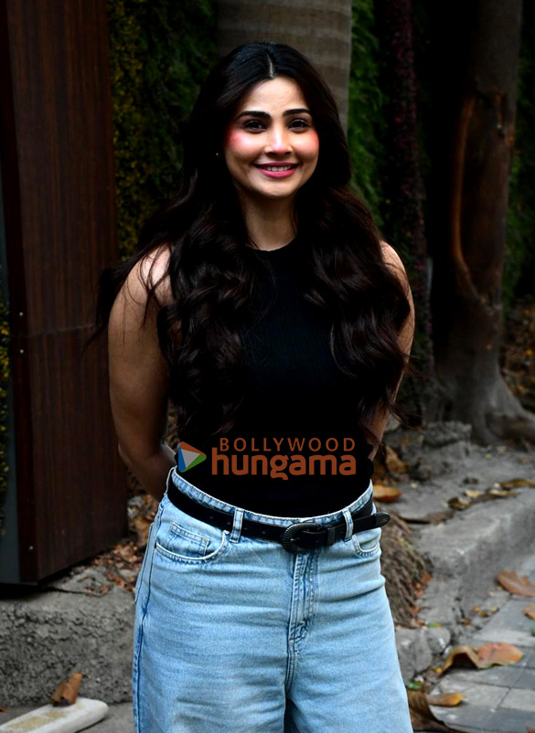photos daisy shah snapped in bandra 4 3