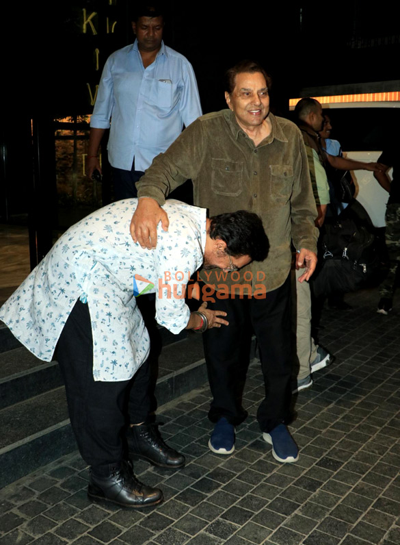 photos dharmendra rekha aamir khan and others grace the special screening of loveyapa at excel entertainments office 9