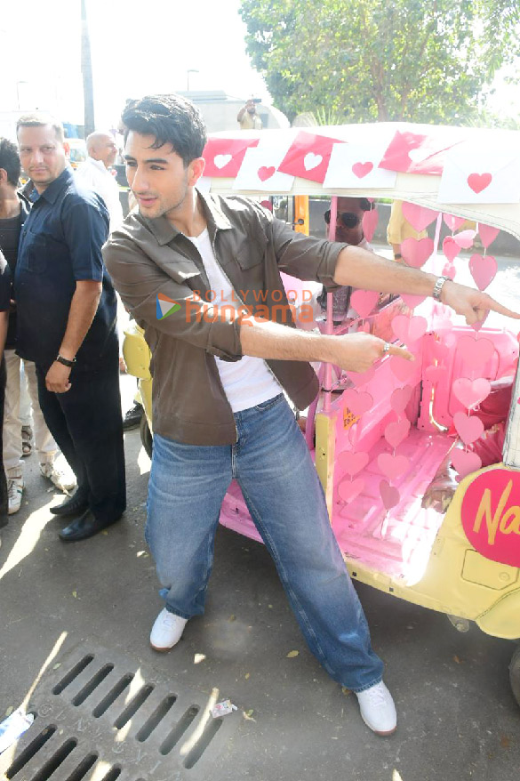 photos ibrahim ali khan and khushi kapoor snapped promoting nadaaniyan song ishq mein 3