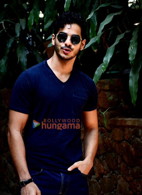 photos ishaan khatter spotted outside krome studio in bandra 3