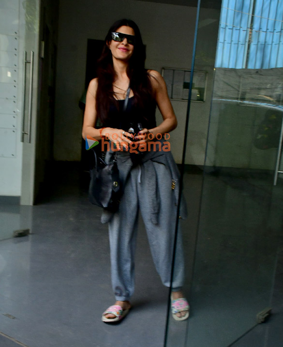 photos jacqueline fernandez snapped in andheri 1
