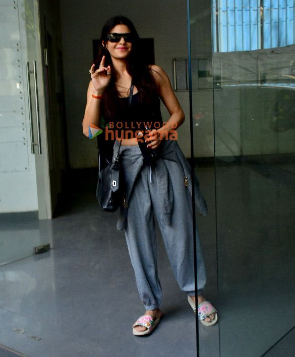 photos jacqueline fernandez snapped in andheri 6