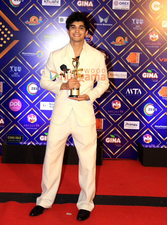 photos kartik aaryan nushrratt bharuccha adah sharma and others grace the iconic gold awards 2025 4