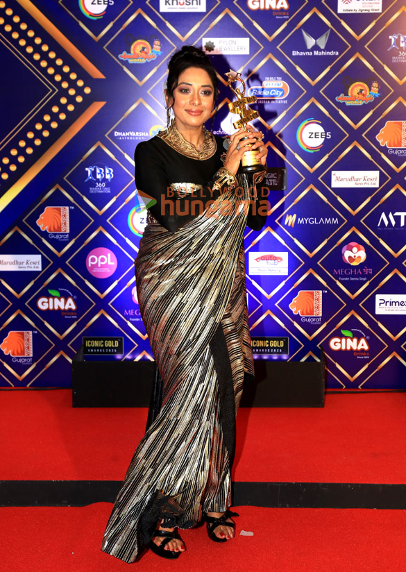 photos kartik aaryan nushrratt bharuccha adah sharma and others grace the iconic gold awards 2025 6