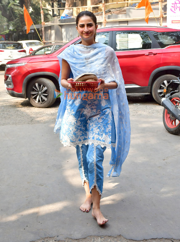 Photos: Palak Tiwari snapped in Juhu Photos: Palak Tiwari snapped in Juhu