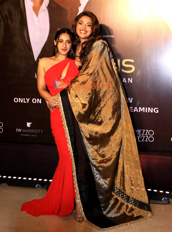photos rakesh roshan hrithik roshan neetu singh ayesha jhulka ameesha patel mahima choudhary and others snapped at the celebration of netflixs the roshans documentary 16