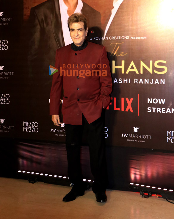 photos rakesh roshan hrithik roshan neetu singh ayesha jhulka ameesha patel mahima choudhary and others snapped at the celebration of netflixs the roshans documentary 2