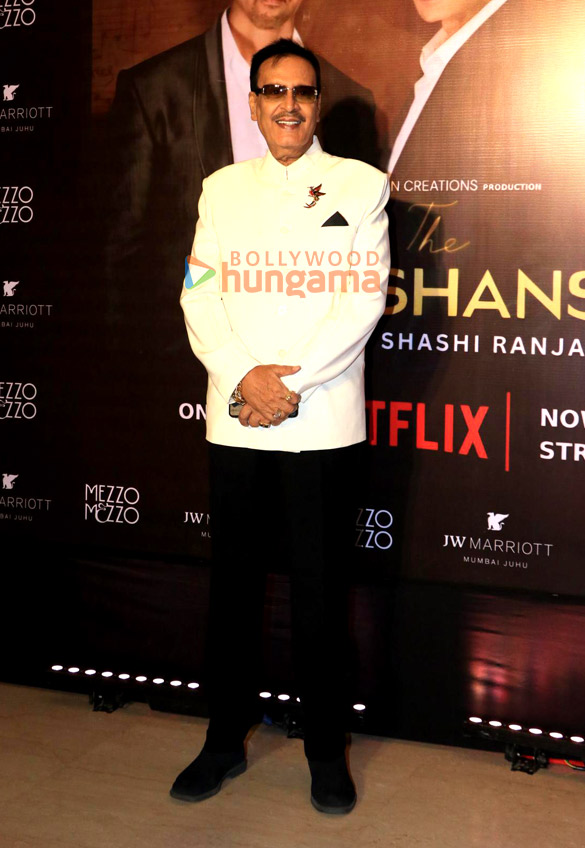 photos rakesh roshan hrithik roshan neetu singh ayesha jhulka ameesha patel mahima choudhary and others snapped at the celebration of netflixs the roshans documentary 27