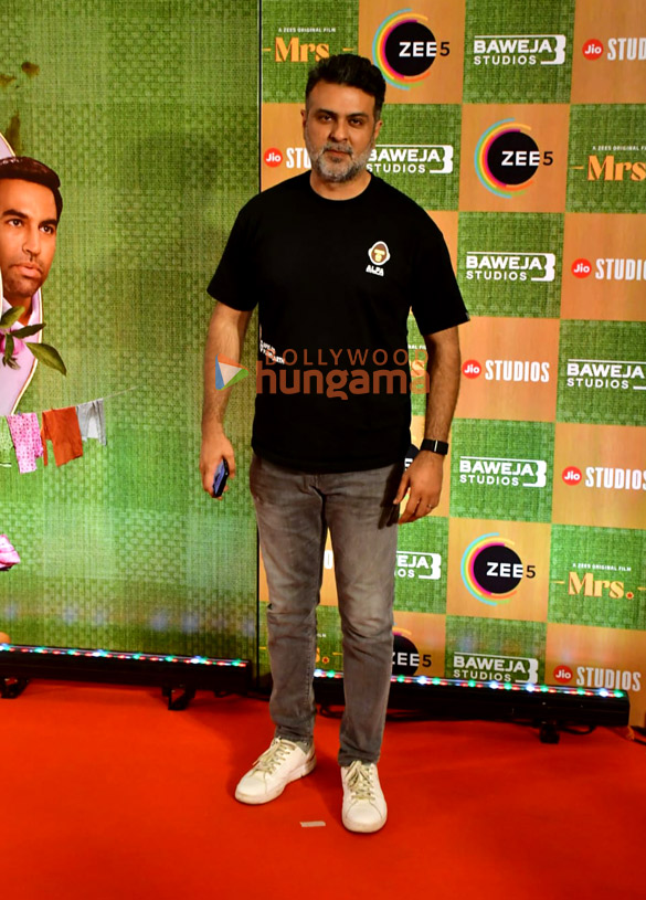 photos shilpa shetty sanya malhotra harman baweja and others grace the premiere of mrs 1