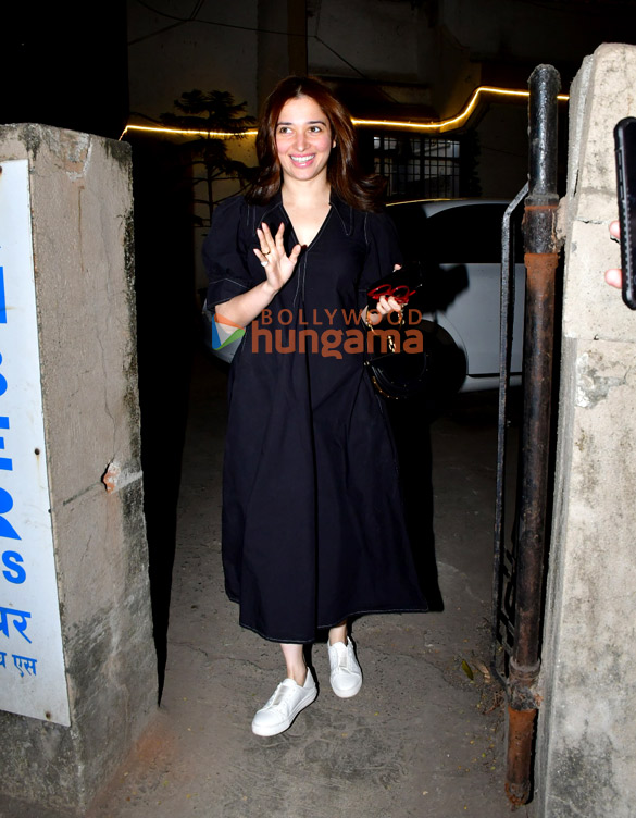 photos tamannaah bhatia snapped at kromakay salon in juhu 3