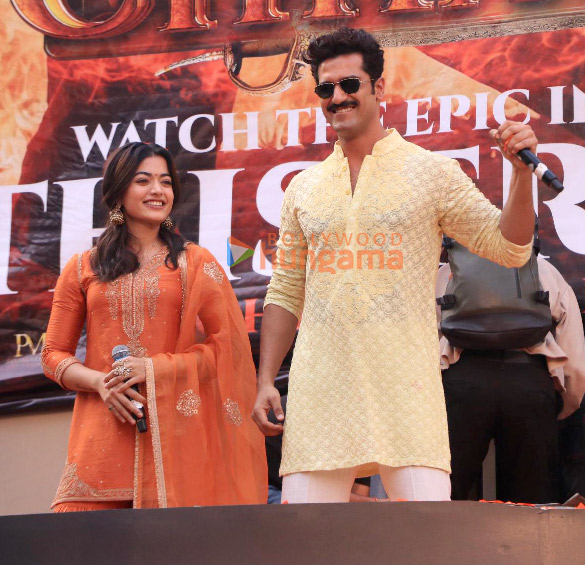 photos vicky kaushal and rashmika mandanna snapped promoting chhaava outside chitra cinemas dadar 4