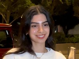 Pretty Kapoor! Khushi Kapoor snapped at the airport