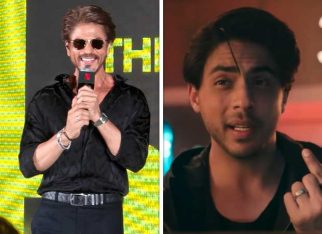 Shah Rukh Khan makes SURPRISE appearance at ‘Next On Netflix 2025’; raises laughs: “People get offended by my jokes. Hence, I have stopped joking. Virarsat mein maine apne bete ko joke karna de diya hai”