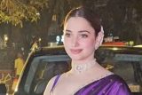 Tamannaah Bhatia’s purple saree giving Madhuri Dixit from Hum Aapke Hai Kon energy