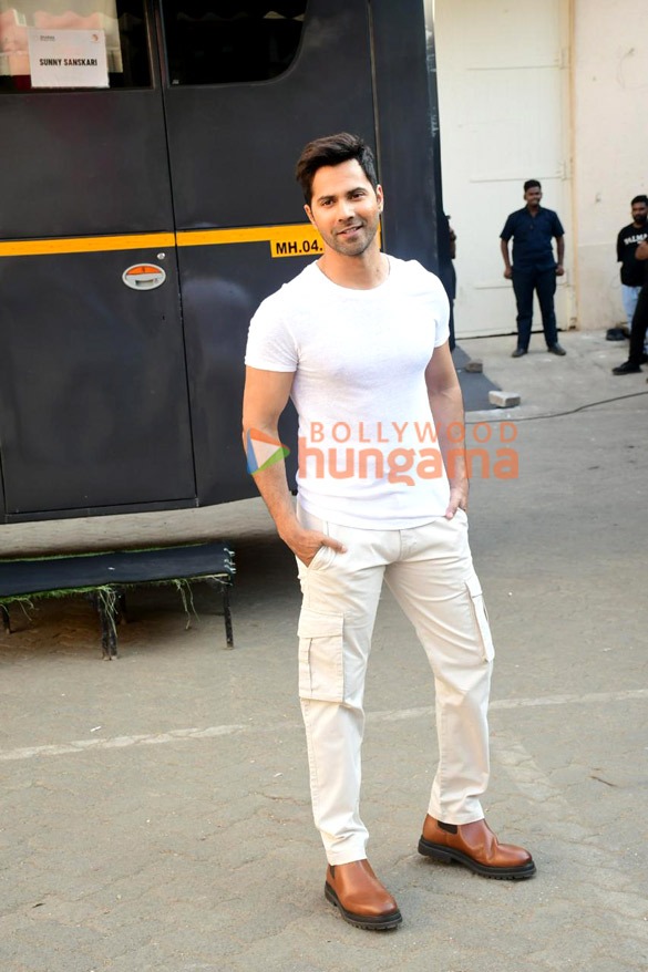 varun dhawan snapped at mehboob studio 1
