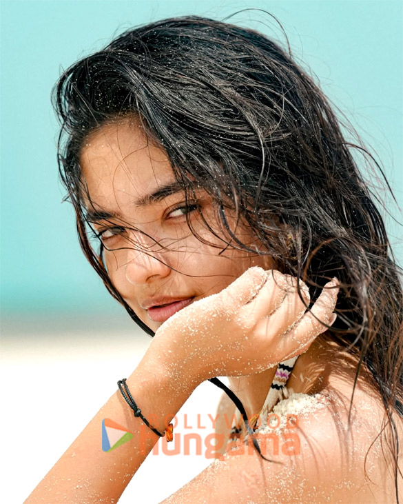 anushka sen 5 11