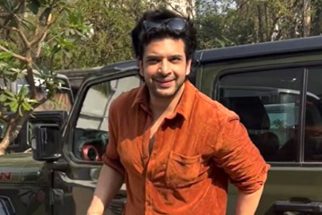 Handsome Karan Kundra snapped in town