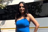 Kashmera Shah looks hot in blue