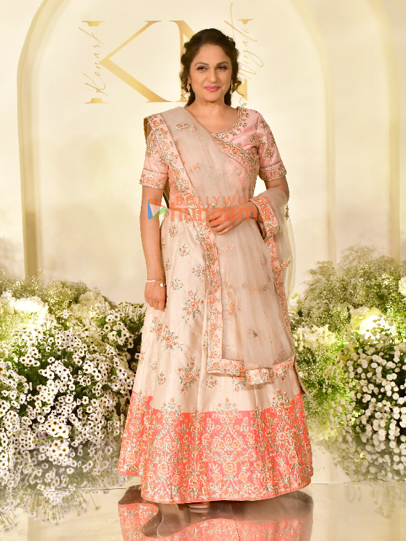 photos aamir khan pooja hegde riteish deshmukh genelia deshmukh and others attend ashutosh gowariker and sunita gowarikers son wedding reception 7