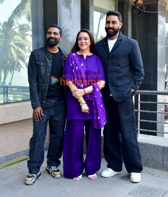 Photos: Abhishek Bachchan, Nora Fatehi, Remo D’Souza and Lizelle D’Souza snapped promoting Be Happy Photos: Abhishek Bachchan, Nora Fatehi, Remo D’Souza and Lizelle D’Souza snapped promoting Be Happy