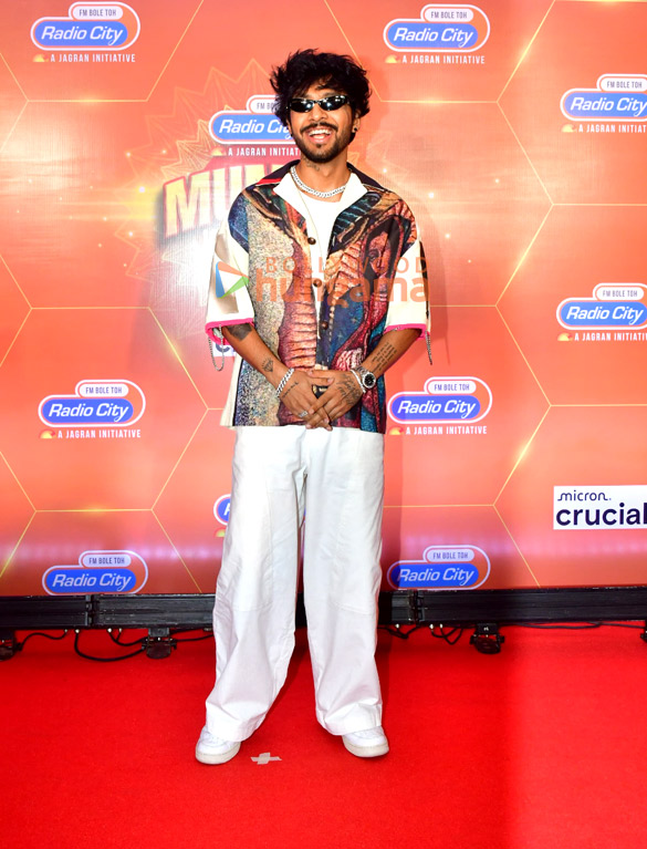 photos adah sharma elli avrram and others attend the mumbai icons award 2025 12