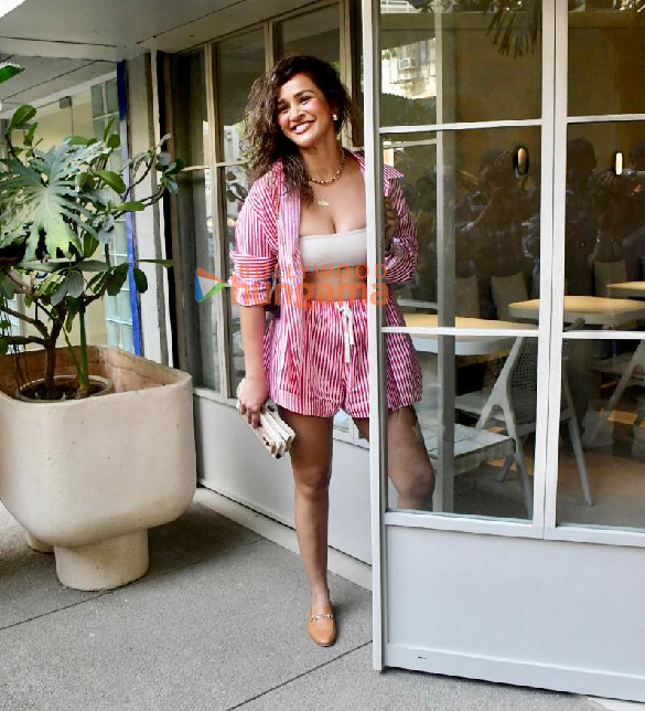 Photos: Aisha Sharma snapped at a cafe in Bandra Photos: Aisha Sharma snapped at a cafe in Bandra