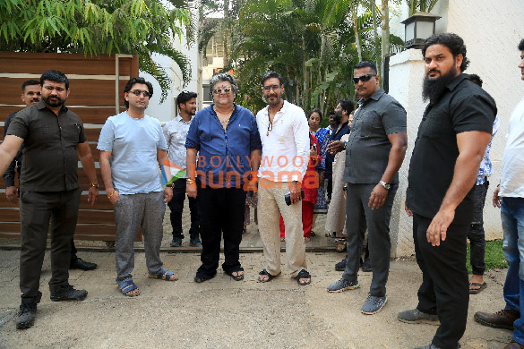 photos ajay devgn and bharat jagmohan mehra snapped in bandra 3