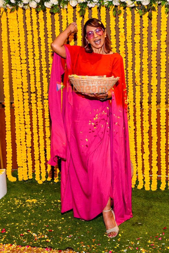 photos aoora shibani kashyap nikita rawal shweta khanduri hansa singh and others were snapped at the phoolo wali holi celebrations 11