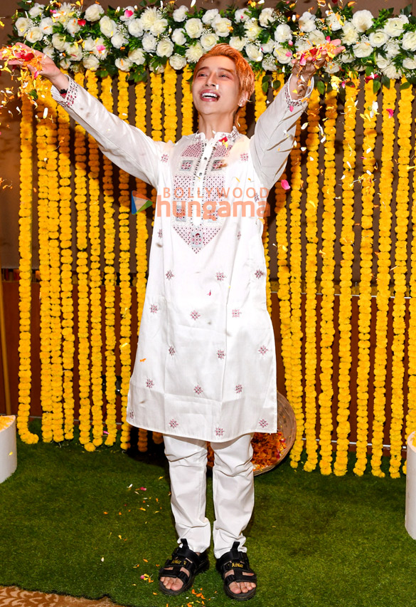 photos aoora shibani kashyap nikita rawal shweta khanduri hansa singh and others were snapped at the phoolo wali holi celebrations 8