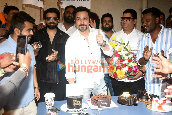 Photos: Emraan Hashmi snapped celebrating his birthday and cutting cake with the media Photos: Emraan Hashmi snapped celebrating his birthday and cutting cake with the media