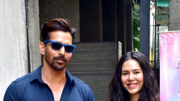 Photos: Harshvardhan Rane and Sonam Bajwa snapped in Juhu