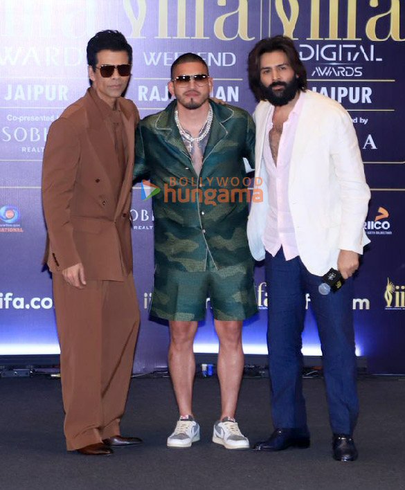 photos karan johar kartik aaryan kareena kapoor khan shahid kapoor and others attend iifa 2025 event in jaipur 4