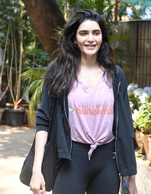 photos karishma tanna spotted outside the gym in bandra 3 6