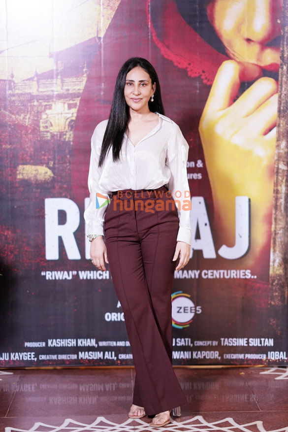 photos mithun chakraborty myraa sareen jaya prada and others attend the launch of the movie riwaj 5
